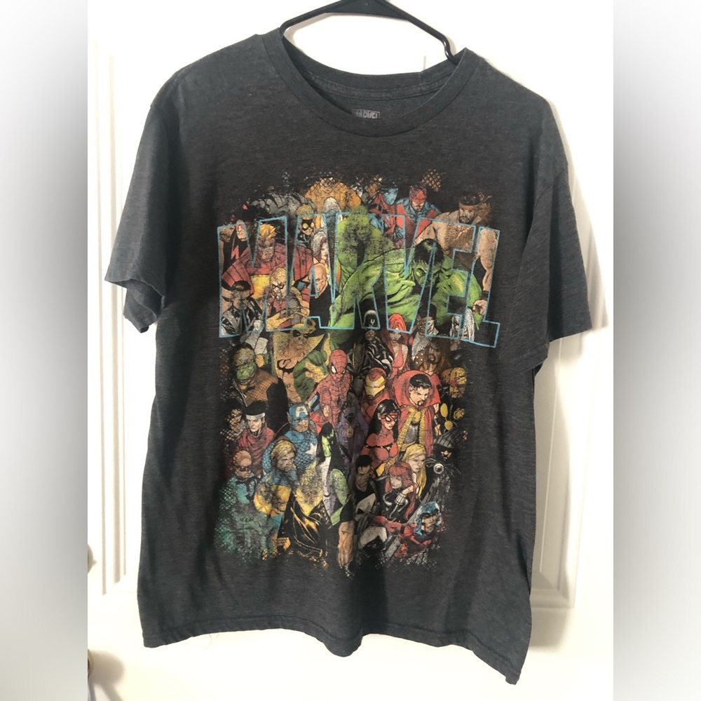 Marvel Men’s size Large T-Shirt